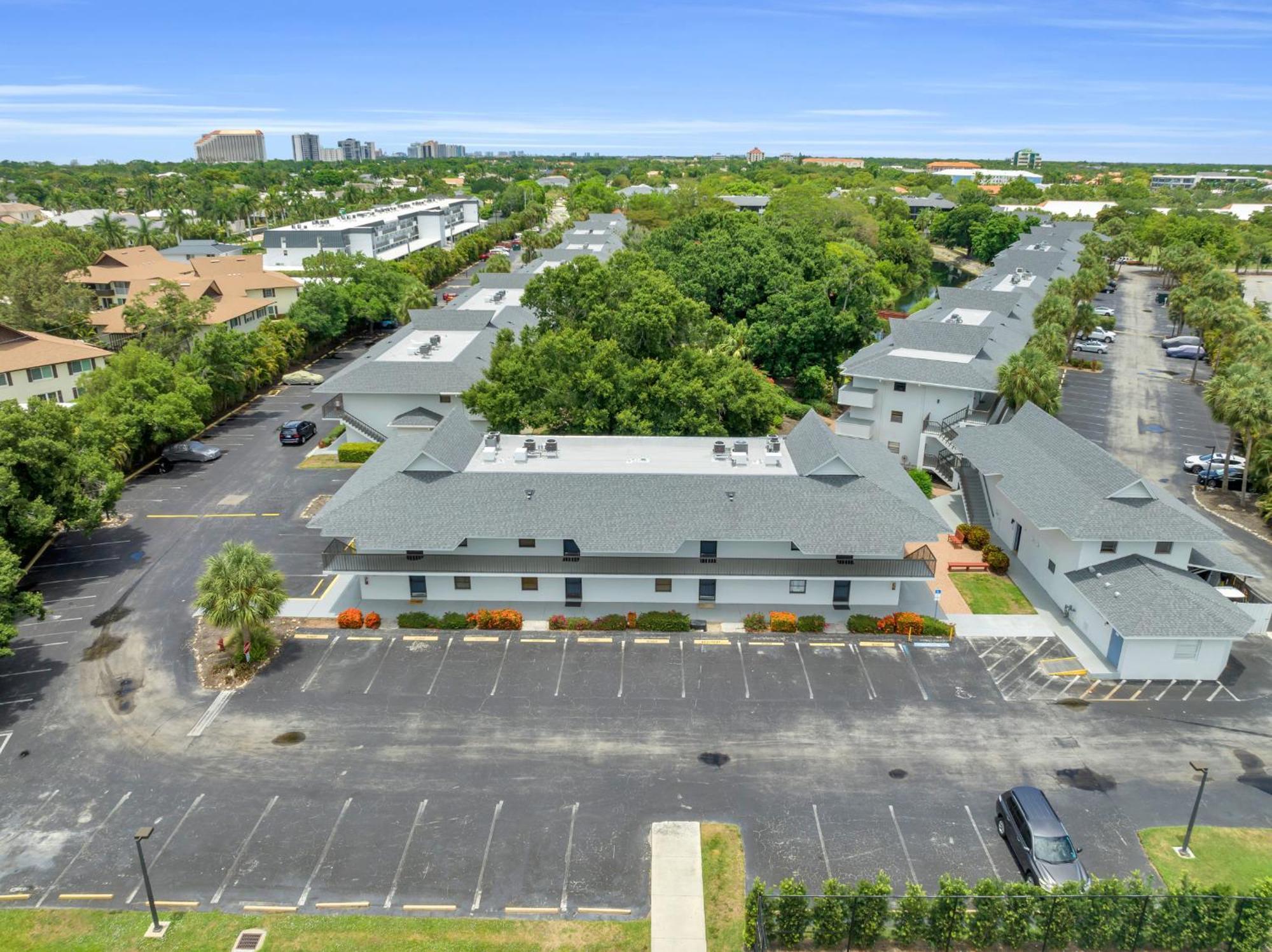 Park Shore Resort By Mike Z Rentals (Adults Only) North North Naples Εξωτερικό φωτογραφία