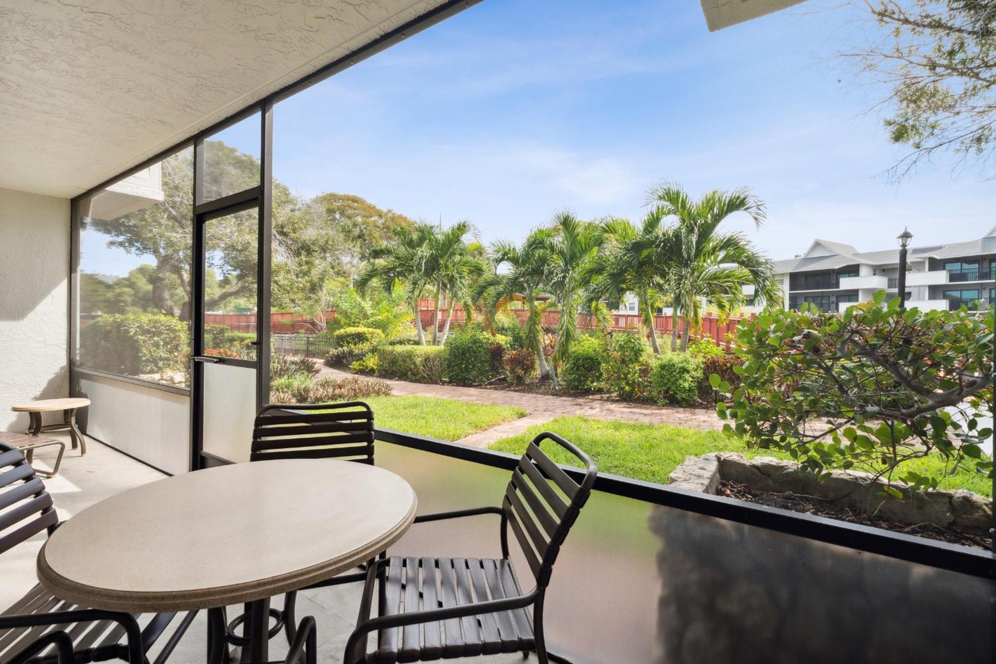 Park Shore Resort By Mike Z Rentals (Adults Only) North North Naples Εξωτερικό φωτογραφία
