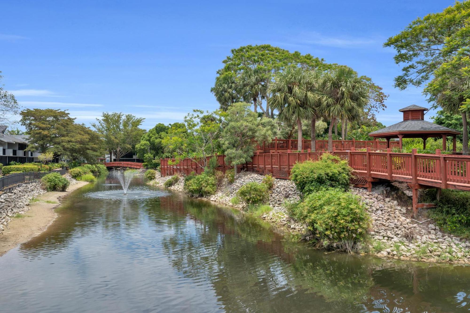 Park Shore Resort By Mike Z Rentals (Adults Only) North North Naples Εξωτερικό φωτογραφία